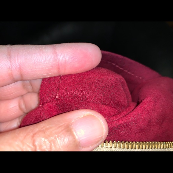 Authentic Louis Vuitton Courtney GM - Picture 9 of 15